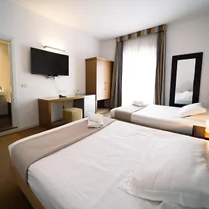 trieste-hotel.riccione-hotels.org/